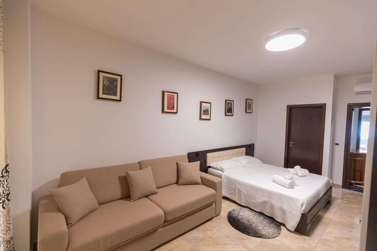 Hotel Pirro Vlorë Eksteriør bilde