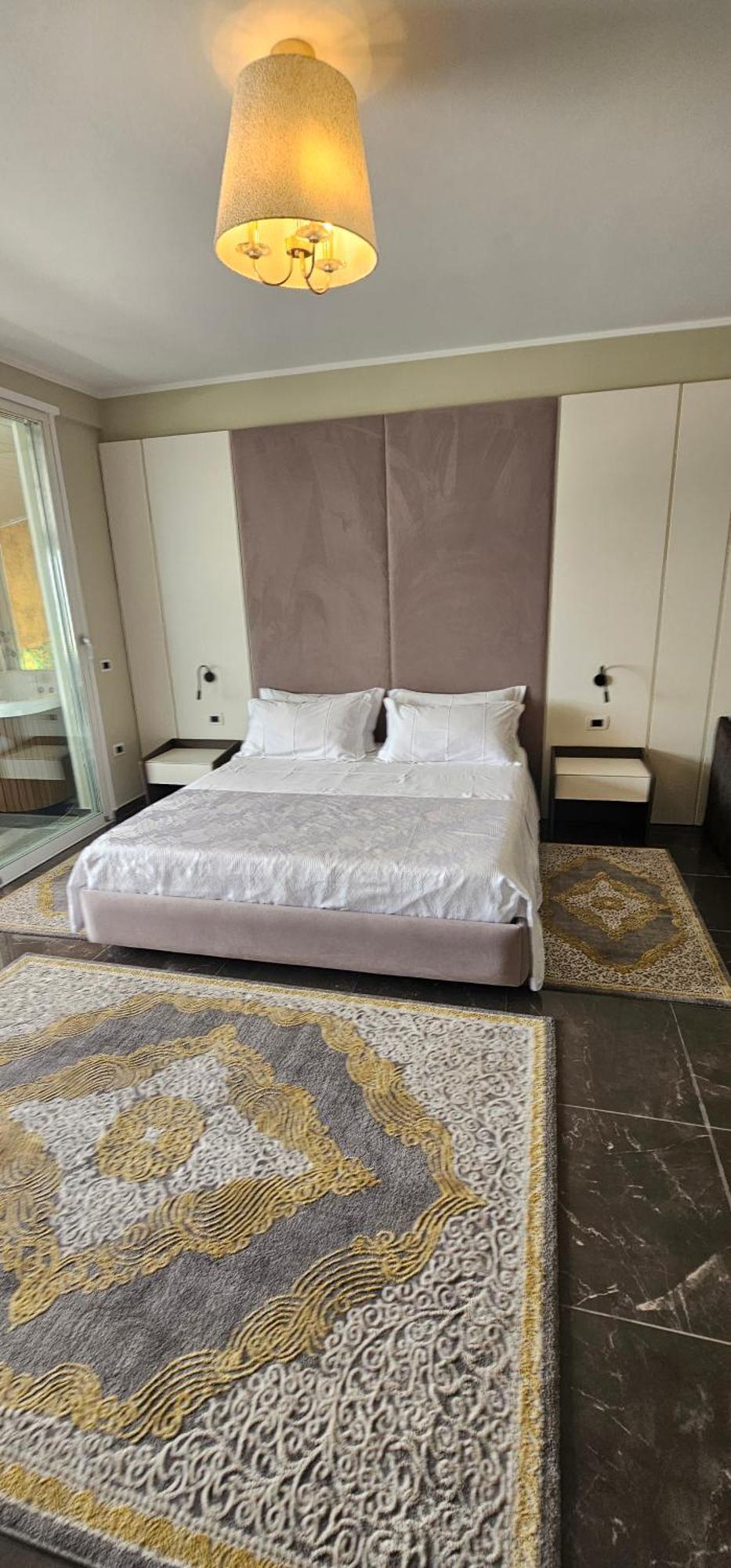 Hotel Pirro Vlorë Rom bilde