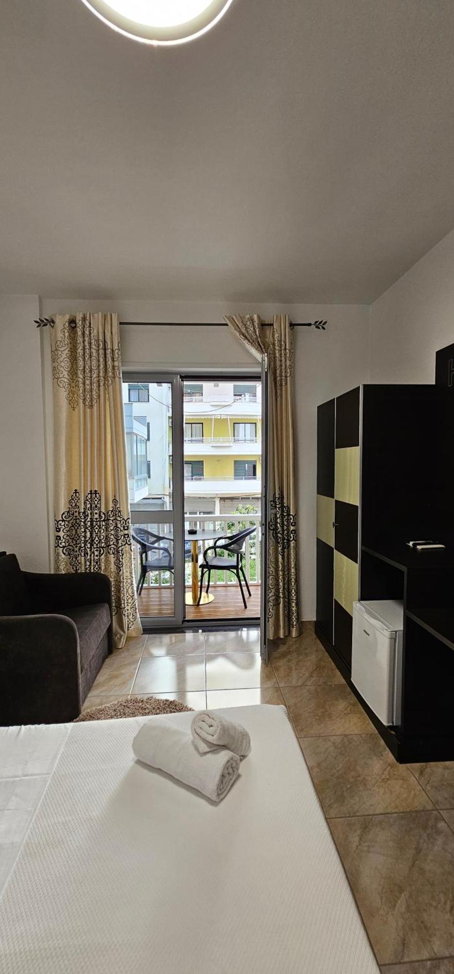 Hotel Pirro Vlorë Rom bilde